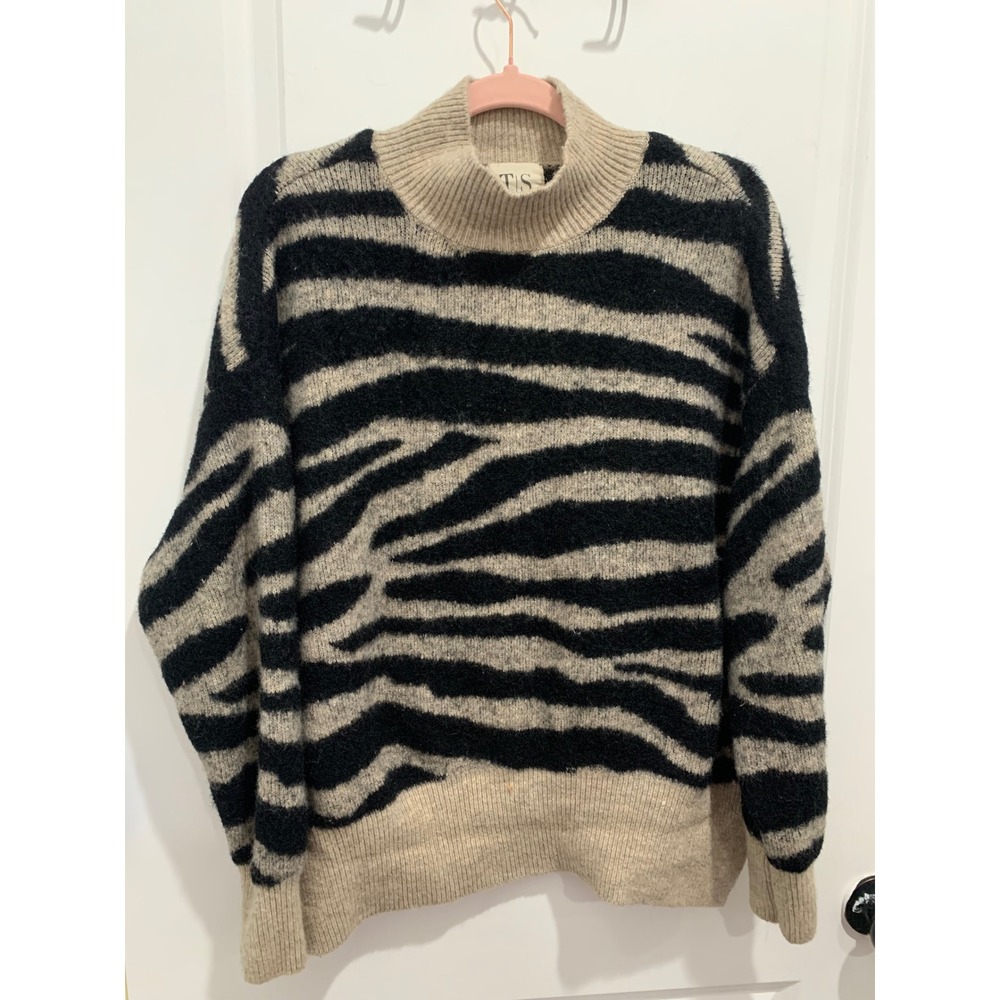 Twine and String Zebra Print Mock Neck Sweater Tan Black Size Medium